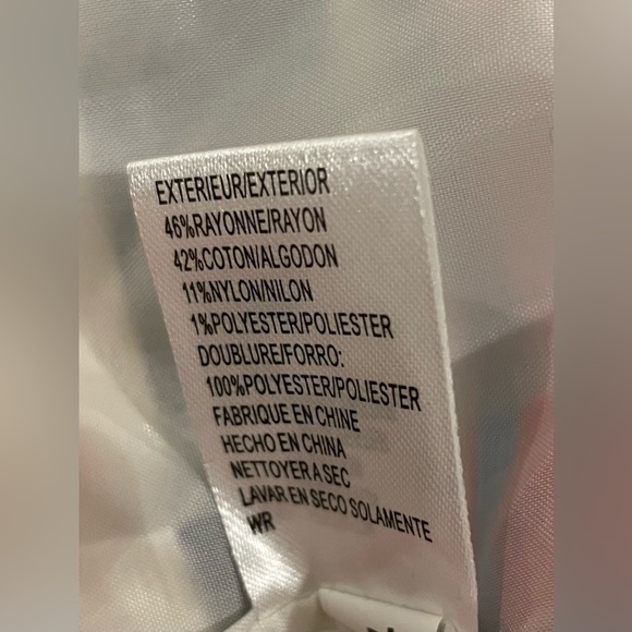 Tahari Arthur S. Levine Womens Stripped jacket  size 4 - Picture 9 of 10